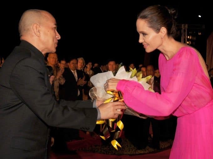Angelina Jolie:           !