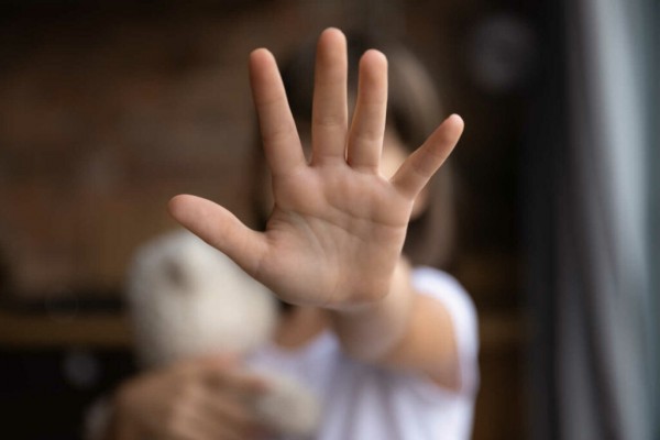 Ρόδος: Καταγγελία φρίκης για βιασμό 4χρονης – Ο ιατροδικαστής που εξέτασε το παιδί διαπίστωσε παλαιά ρήξη του παρθενικού της υμένα