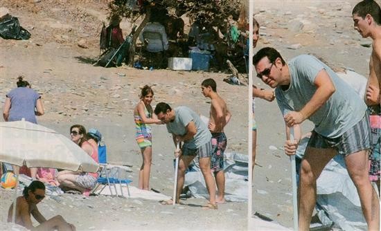 Ο Αλέξης Τσίπρας δεν πληρώνει ομπρέλα και ξαπλώστρες στην παραλία (pics)
