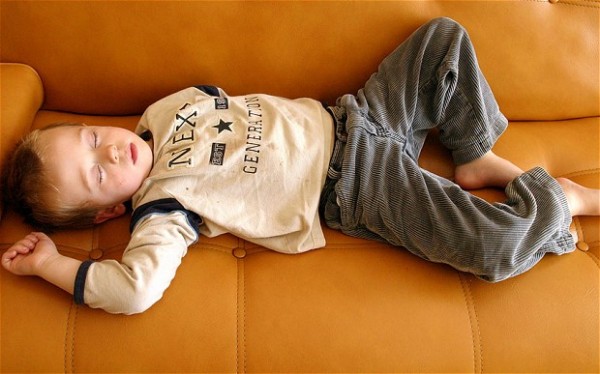 Οι επτά συμβουλές για να κοιμηθεί το παιδί σας το μεσημέρι