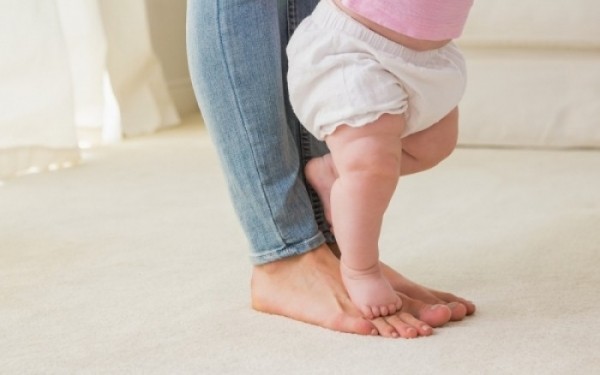 Απο τι κινδυνεύουν ως ενήλικες τα μωρά που άργησαν να περπατήσουν;