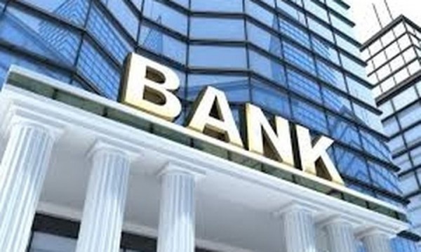 Σοκ: Κλείνουν 800 καταστήματα τραπεζών!